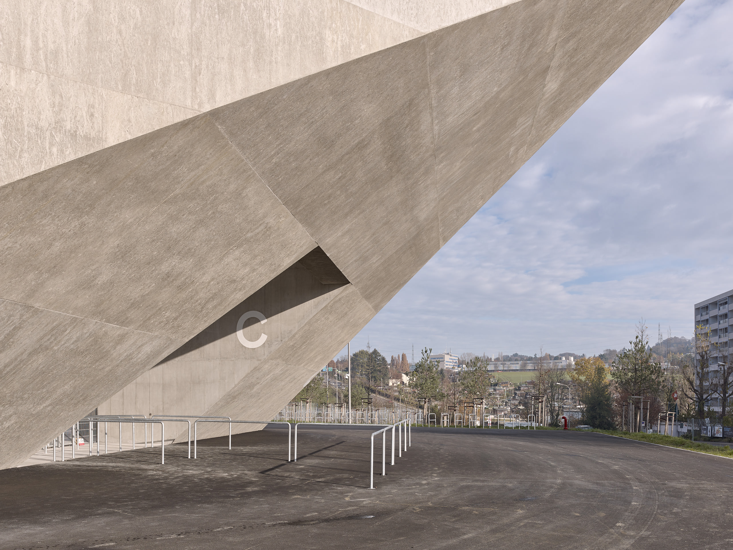 Stade de la Tuilière, Lausanne
